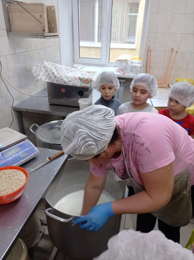 В нашем саду продолжается проект "Хлеб-всему голова" В нашем саду продолжается проект "Хлеб-всему голова".